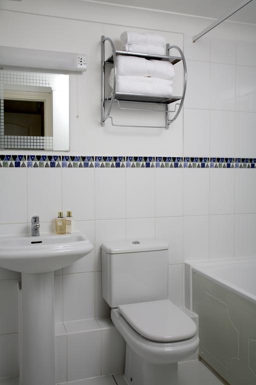 Basingstoke Apartments - Westlands House, City Centre, Home-From-Home Екстериор снимка